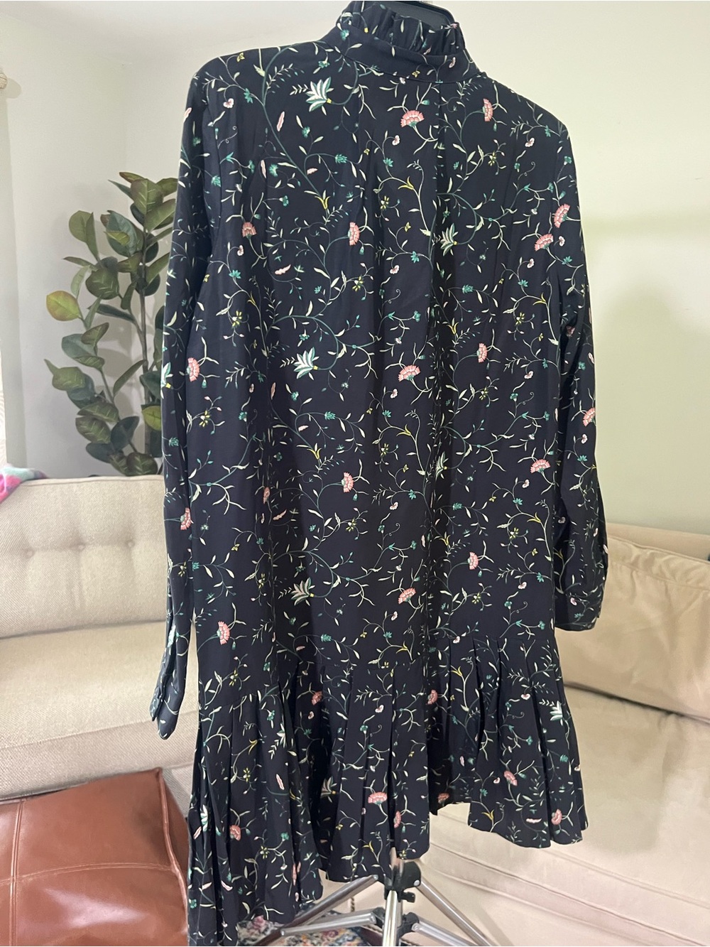 **Tuckernuck Floral Ruffle-Collar Dress | Size M** - Picture 7 of 9